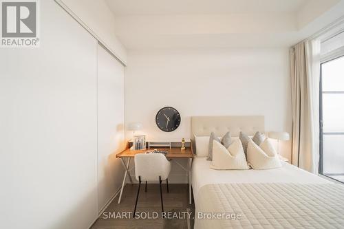 1903 - 609 Avenue Road, Toronto (Yonge-St. Clair), ON - Indoor Photo Showing Bedroom