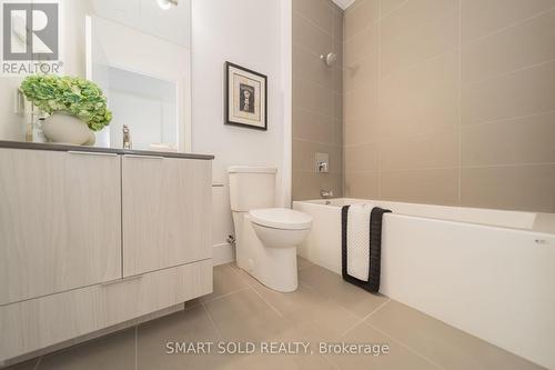 1903 - 609 Avenue Road, Toronto (Yonge-St. Clair), ON - Indoor Photo Showing Bathroom