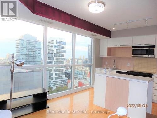 2309 - 25 Carlton Street, Toronto, ON - Indoor Photo Showing Kitchen