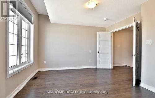 18 - 3026 Postridge Drive, Oakville, ON - Indoor Photo Showing Other Room