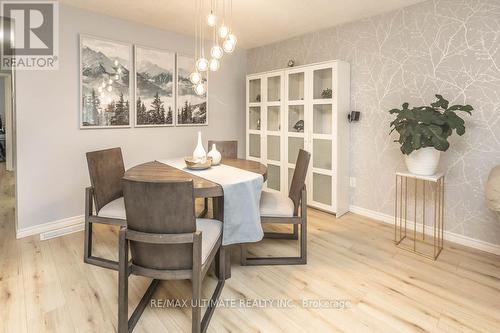 816 Eaglemount Crescent, Mississauga, ON - Indoor Photo Showing Dining Room