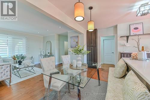 3331 Etude Drive, Mississauga, ON - Indoor Photo Showing Living Room