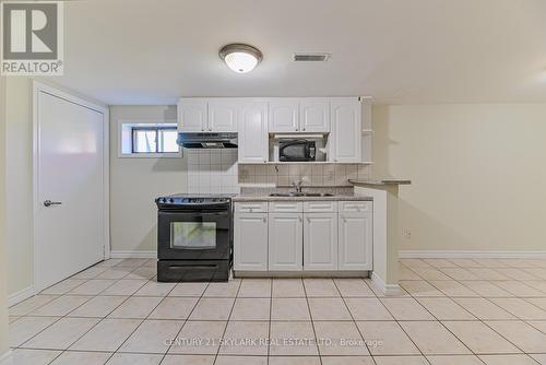 3331 Etude Drive, Mississauga, ON - Indoor Photo Showing Kitchen With Double Sink