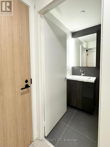 721 - 15 Mercer Street, Toronto, ON - Indoor Photo Showing Bathroom