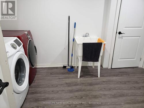 Lower - 13 Rockport Crescent, Richmond Hill, ON - Indoor Photo Showing Laundry Room