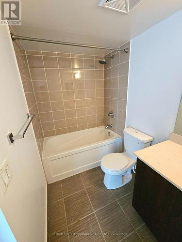 611 - 372 Highway 7 East Road E, Richmond Hill, ON - Indoor Photo Showing Bathroom