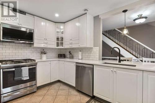 1367 Hallecks Road E, Brockville, ON - Indoor Photo Showing Kitchen With Upgraded Kitchen