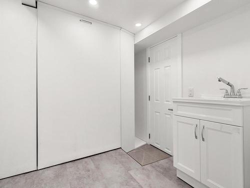 Salle de lavage - 3562 Rue Durocher, Montréal (Le Plateau-Mont-Royal), QC - Indoor Photo Showing Other Room