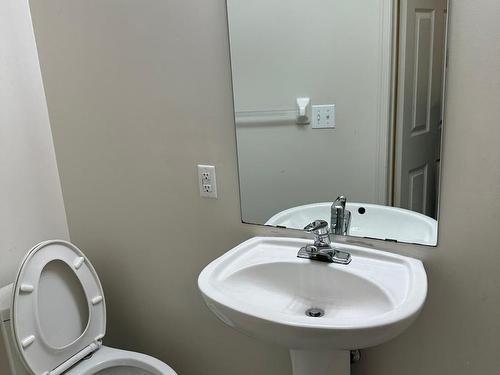 533-83 Mondeo Dr, Toronto, ON - Indoor Photo Showing Bathroom