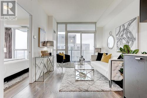 1205 - 56 Forest Manor Road, Toronto, ON - Indoor Photo Showing Living Room