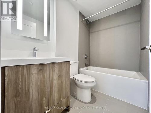 4010 - 30 Inn On The Park Drive, Toronto, ON - Indoor Photo Showing Bathroom