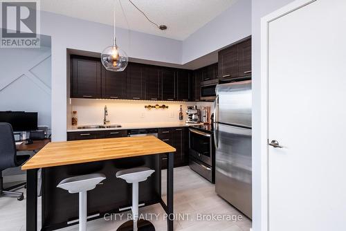 4105 - 2200 Lake Shore Boulevard W, Toronto, ON - Indoor Photo Showing Kitchen