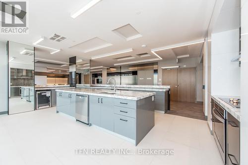 320 - 1603 Eglinton Avenue W, Toronto, ON - Indoor Photo Showing Kitchen