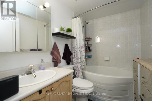 101 - 2565 Erin Centre Boulevard, Mississauga, ON - Indoor Photo Showing Bathroom