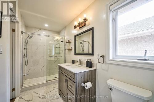 2056 Shady Glen Road, Oakville, ON - Indoor Photo Showing Bathroom