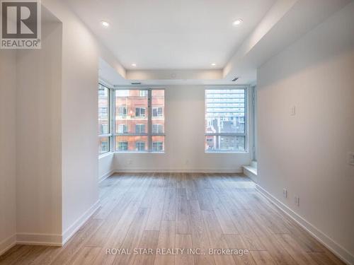 518 - 108 Peter Street, Toronto, ON - Indoor Photo Showing Other Room