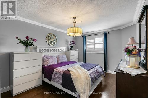 77 Morningview Trail, Toronto, ON - Indoor Photo Showing Bedroom