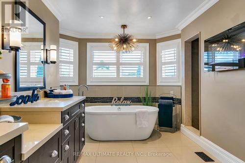 77 Morningview Trail, Toronto, ON - Indoor Photo Showing Bathroom