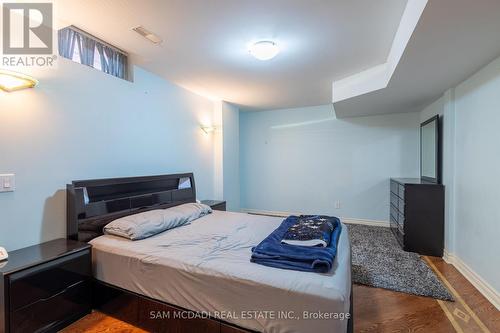 218 Mapes Avenue, Vaughan, ON - Indoor Photo Showing Bedroom