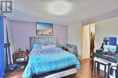 18 Girdwood Drive, Barrie, ON - Indoor Photo Showing Bedroom