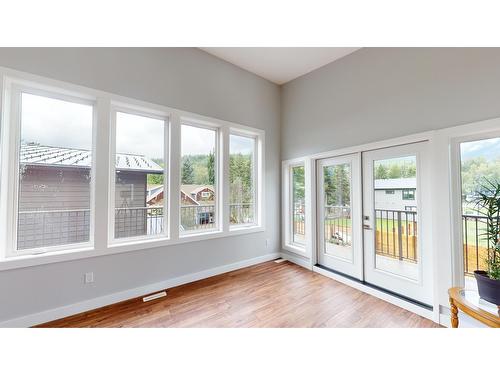 1221 Mcleod Avenue, Fernie, BC - Indoor Photo Showing Other Room