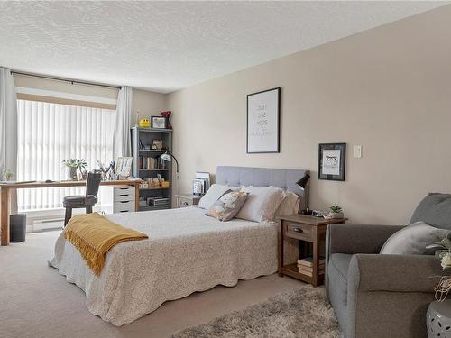 306-9 Adams Rd, Campbell River, BC - Indoor Photo Showing Bedroom