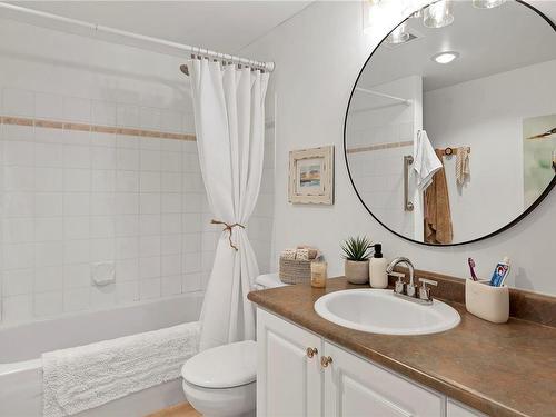 306-9 Adams Rd, Campbell River, BC - Indoor Photo Showing Bathroom