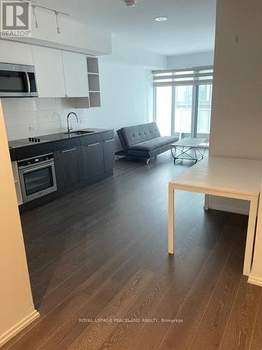 2107 - 68 Shuter Street, Toronto, ON - Indoor Photo Showing Kitchen