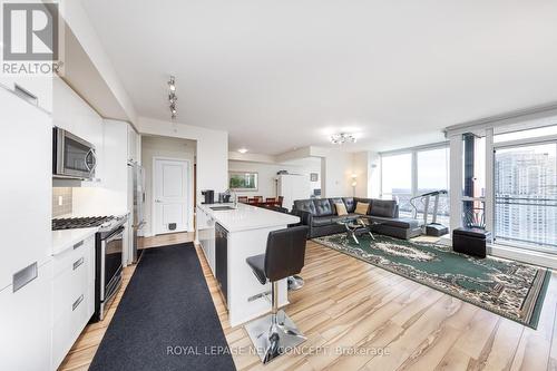 Ph2204 - 55 Eglinton Avenue W, Mississauga (Hurontario), ON - Indoor Photo Showing Kitchen With Upgraded Kitchen