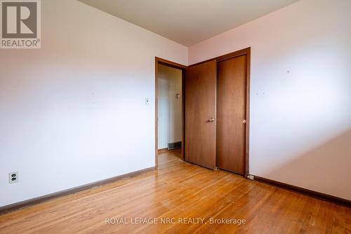 17 Preston Drive, St. Catharines, ON - Indoor Photo Showing Other Room