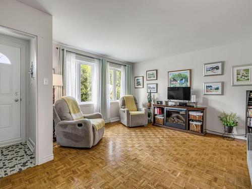 Living room - 760 Boul. Pie-Xii, Québec (Sainte-Foy/Sillery/Cap-Rouge), QC - Indoor Photo Showing Living Room