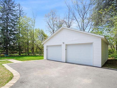 Garage - 6 Rue Apple Hill, Baie-D'Urfé, QC - Outdoor