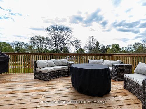 4 Suter Dr, Kawartha Lakes, ON - Outdoor With Deck Patio Veranda With Exterior