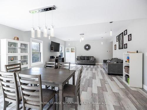 4 Suter Dr, Kawartha Lakes, ON - Indoor Photo Showing Dining Room