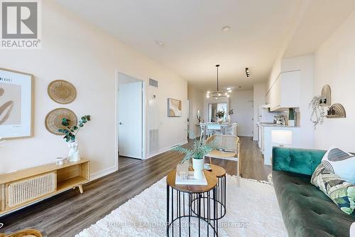 2315 - 29 Singer Court, Toronto, ON - Indoor Photo Showing Living Room