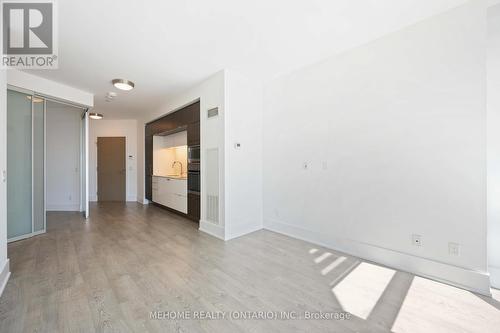 621 - 1 Edgewater Drive, Toronto, ON - Indoor Photo Showing Other Room