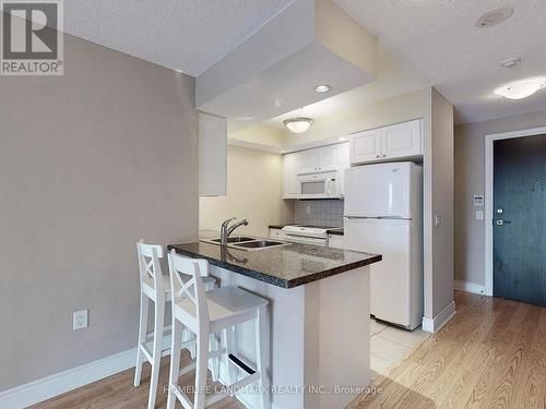 1323 - 500 Doris Avenue, Toronto, ON - Indoor Photo Showing Kitchen With Double Sink