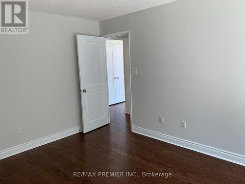 509 - 80 Cumberland Street, Toronto, ON - Indoor Photo Showing Other Room