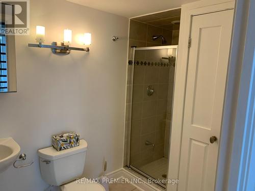 509 - 80 Cumberland Street, Toronto, ON - Indoor Photo Showing Bathroom