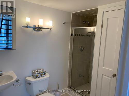 509 - 80 Cumberland Street, Toronto, ON - Indoor Photo Showing Bathroom