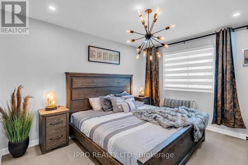 692 Woodview Road, Burlington, ON - Indoor Photo Showing Bedroom