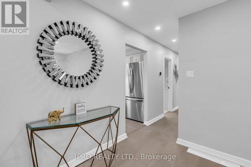 692 Woodview Road, Burlington, ON - Indoor Photo Showing Other Room