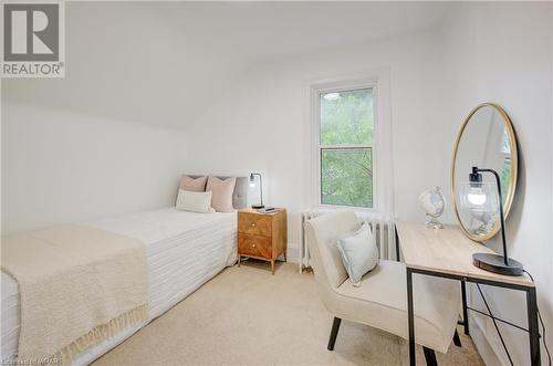 296 Park Street, Kitchener, ON - Indoor Photo Showing Bedroom
