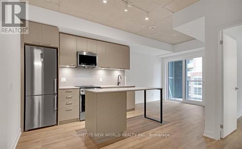 507 - 1808 St Clair Avenue W, Toronto (Weston-Pellam Park), ON - Indoor Photo Showing Kitchen