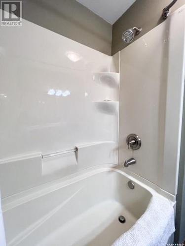 1109 Bothwell Drive, Swift Current, SK - Indoor Photo Showing Bathroom