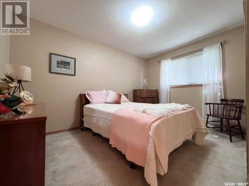 1109 Bothwell Drive, Swift Current, SK - Indoor Photo Showing Bedroom