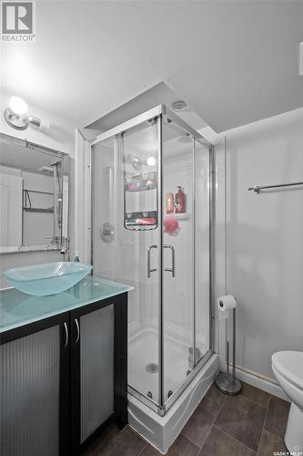 575 12Th Street E, Prince Albert, SK - Indoor Photo Showing Bathroom