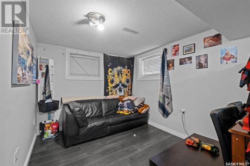 575 12Th Street E, Prince Albert, SK - Indoor Photo Showing Living Room