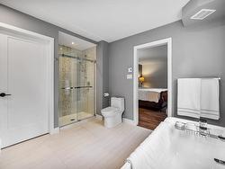 Ensuite bathroom - 