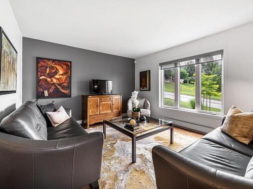 Living room - 845  - 851 Rue Du Cardinal-Léger, Magog, QC - Indoor Photo Showing Living Room